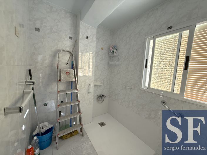 Image No.13-2 Bed Townhouse for sale