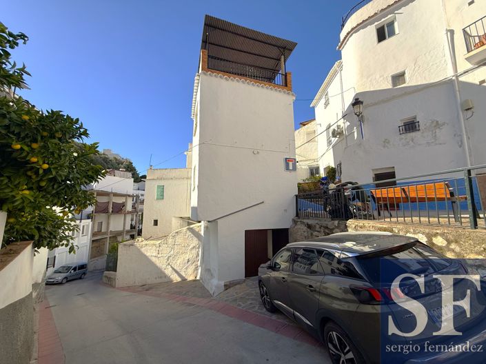 Image No.14-2 Bed Townhouse for sale