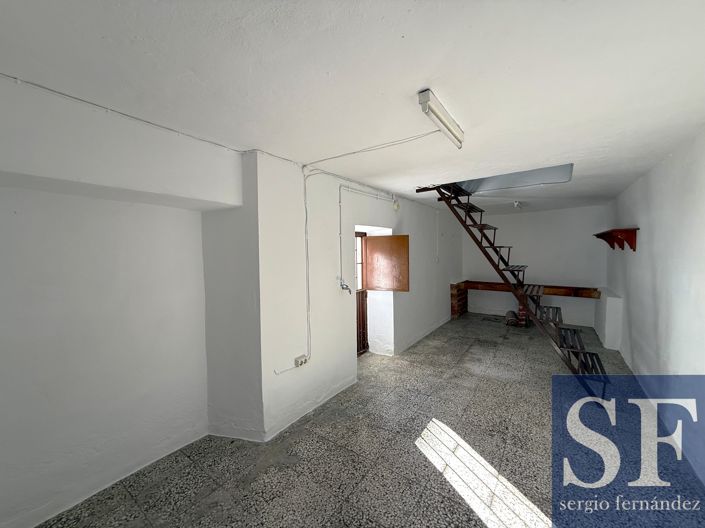 Image No.15-2 Bed Townhouse for sale