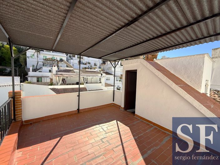 Image No.19-2 Bed Townhouse for sale