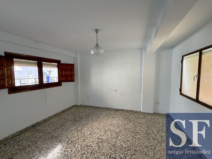 Image No.5-2 Bed Townhouse for sale