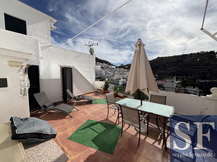 Image No.13-2 Bed Townhouse for sale