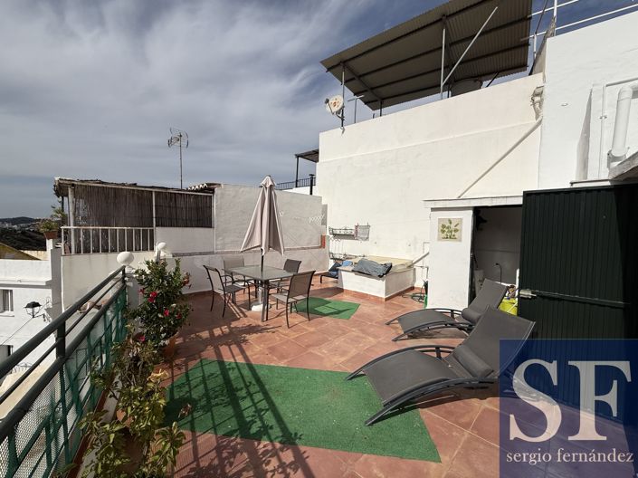 Image No.14-2 Bed Townhouse for sale