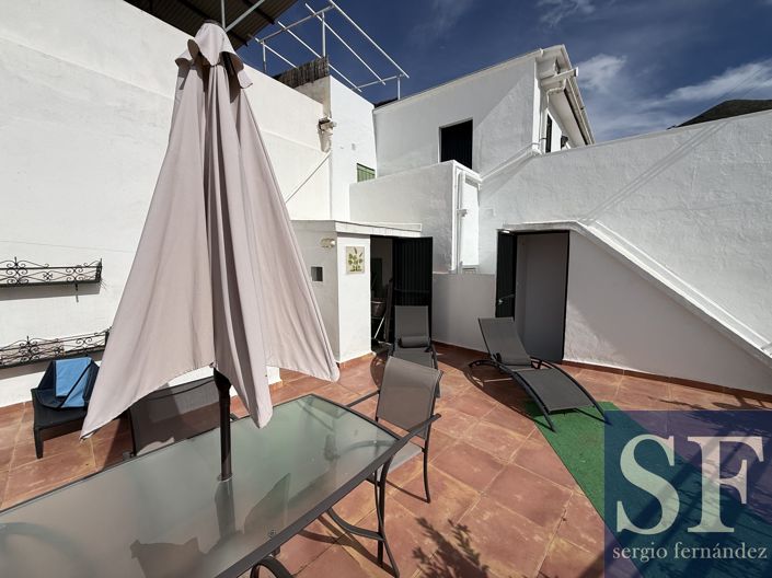 Image No.16-2 Bed Townhouse for sale