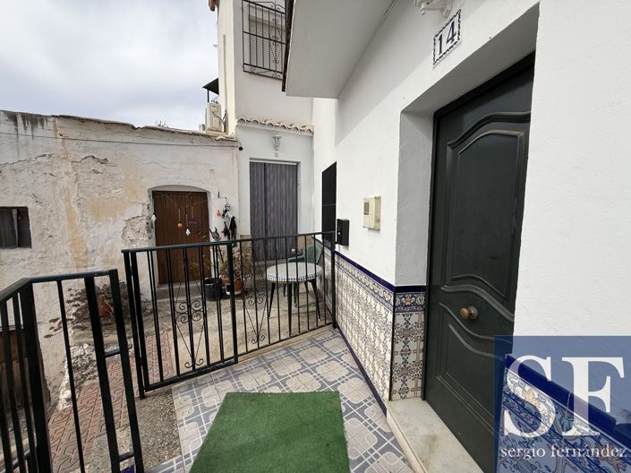 Image No.20-2 Bed Townhouse for sale