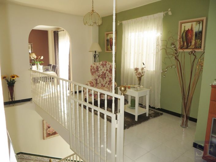 Image No.4-3 Bed Townhouse for sale