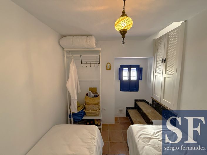 Image No.10-2 Bed Townhouse for sale