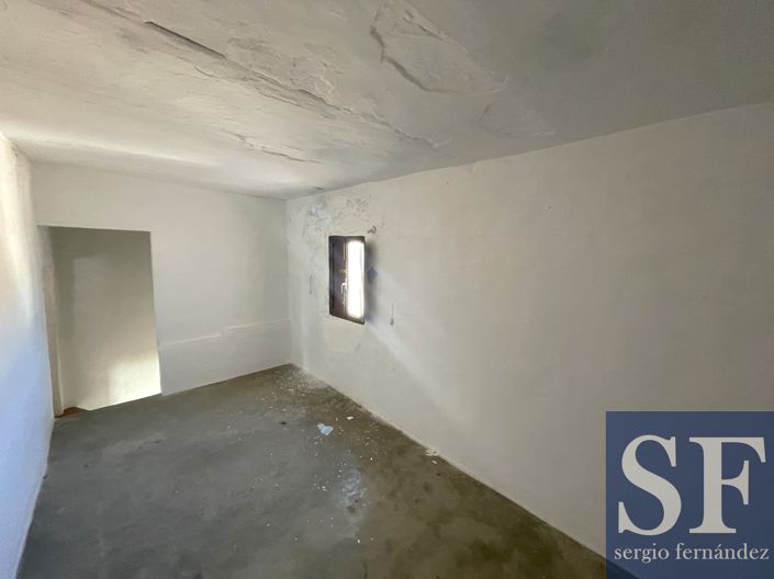 Image No.16-4 Bed Townhouse for sale