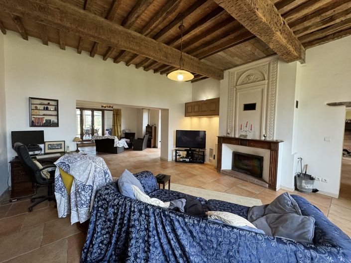 Image No.17-6 Bed House for sale