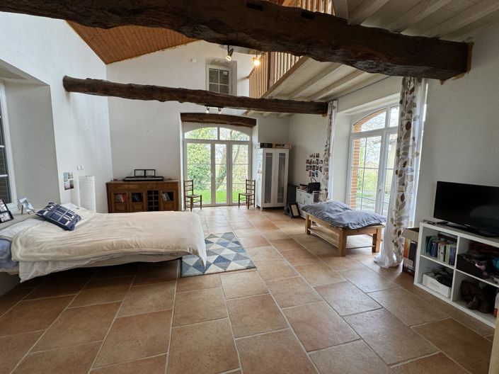 Image No.26-6 Bed House for sale