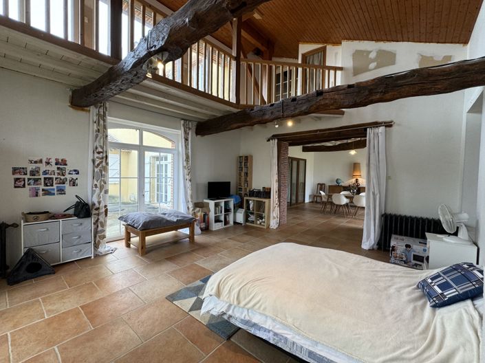 Image No.27-6 Bed House for sale