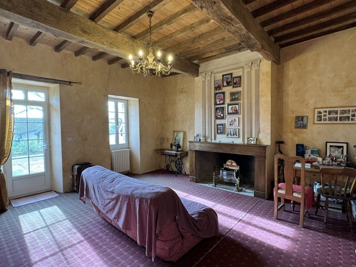 Image No.30-6 Bed House for sale