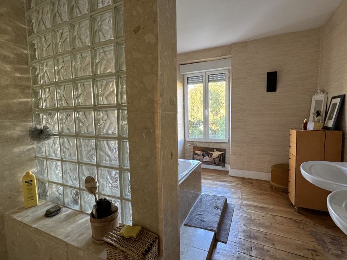 Image No.19-3 Bed House for sale