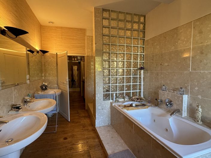 Image No.20-3 Bed House for sale