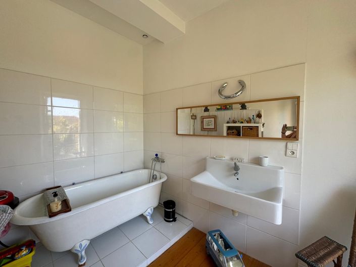 Image No.52-3 Bed House for sale