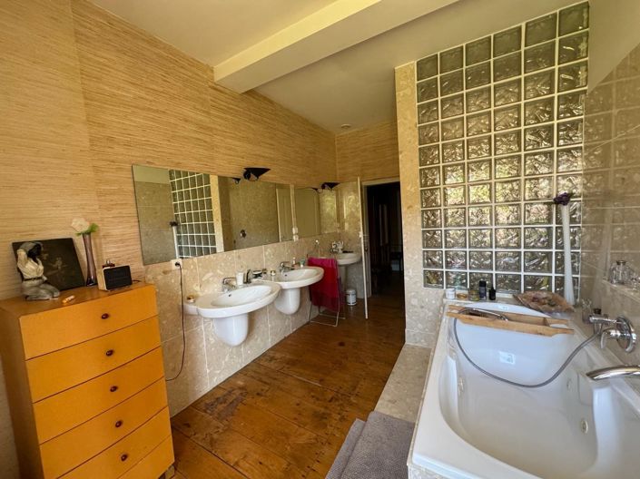 Image No.72-3 Bed House for sale