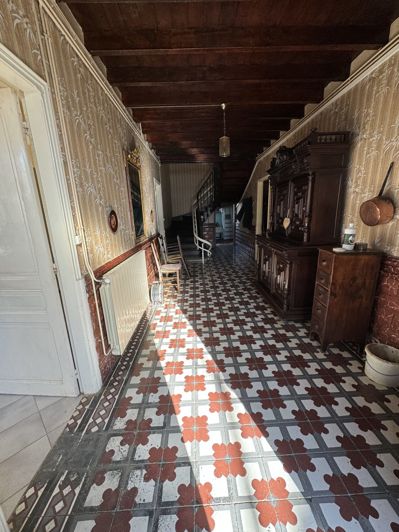 Image No.20-8 Bed House for sale