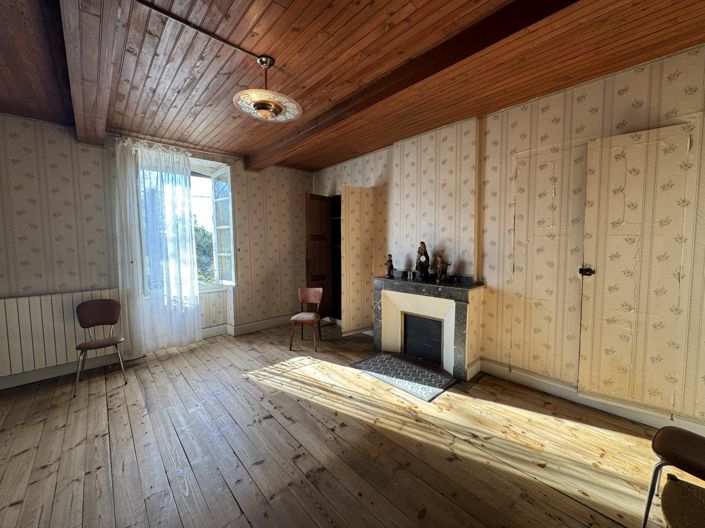 Image No.24-8 Bed House for sale