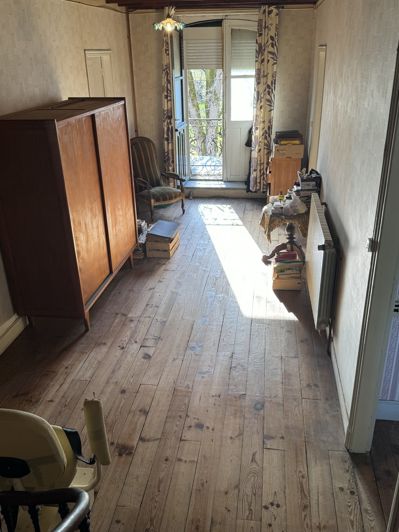 Image No.31-8 Bed House for sale