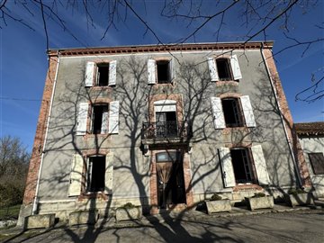 maison-ancienne-11-pieces-boulogne-sur-gesse-