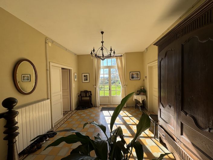 Image No.10-5 Bed House for sale