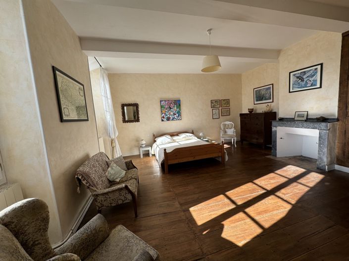 Image No.25-5 Bed House for sale