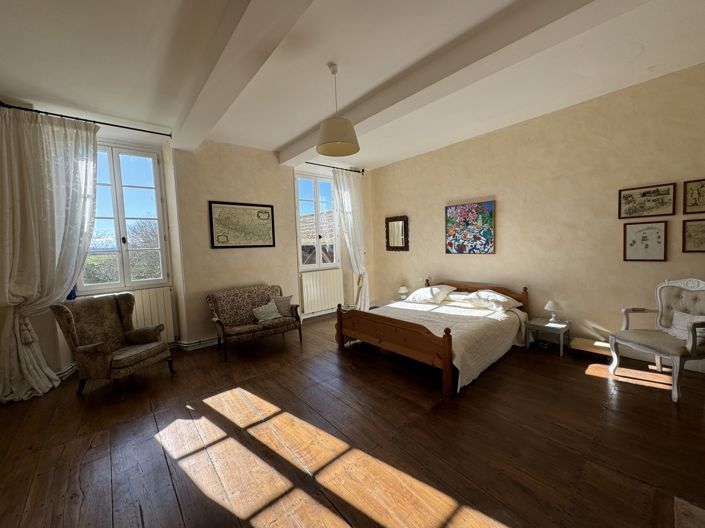 Image No.26-5 Bed House for sale