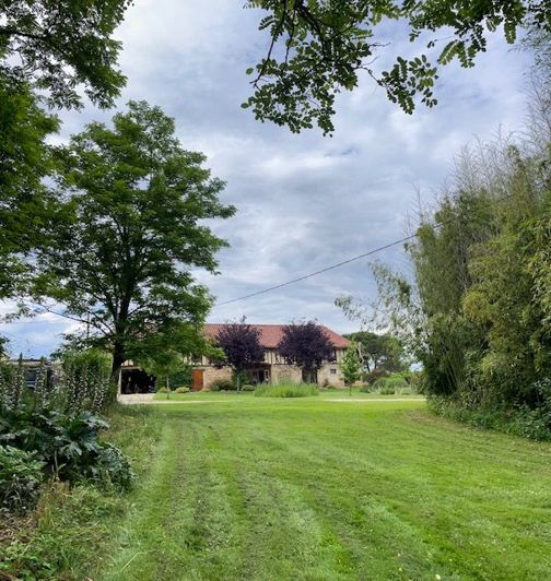 Image No.65-5 Bed House for sale