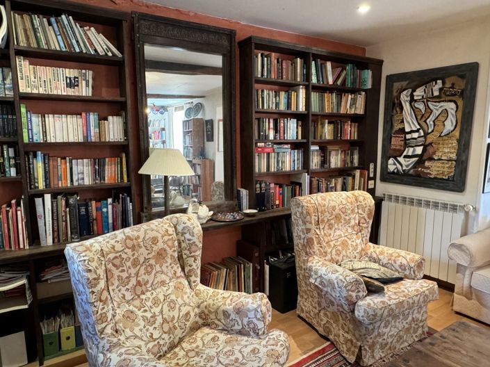 Image No.21-4 Bed House for sale