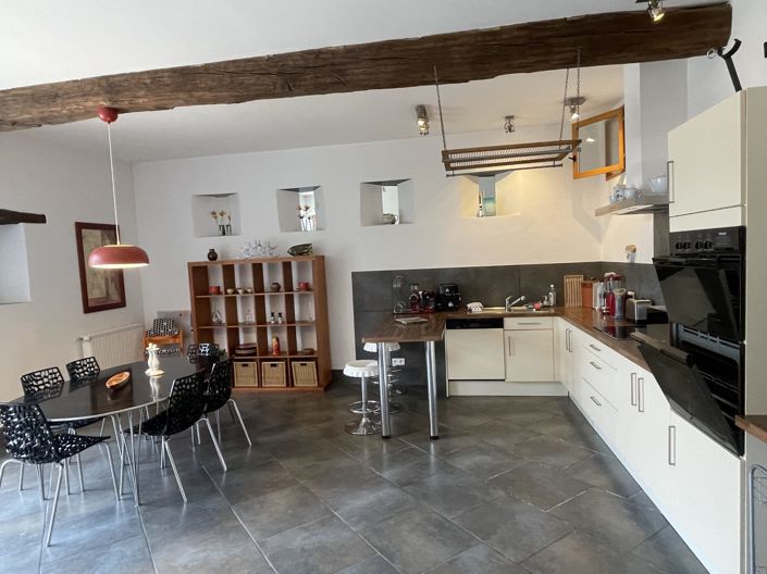 Image No.31-9 Bed House for sale