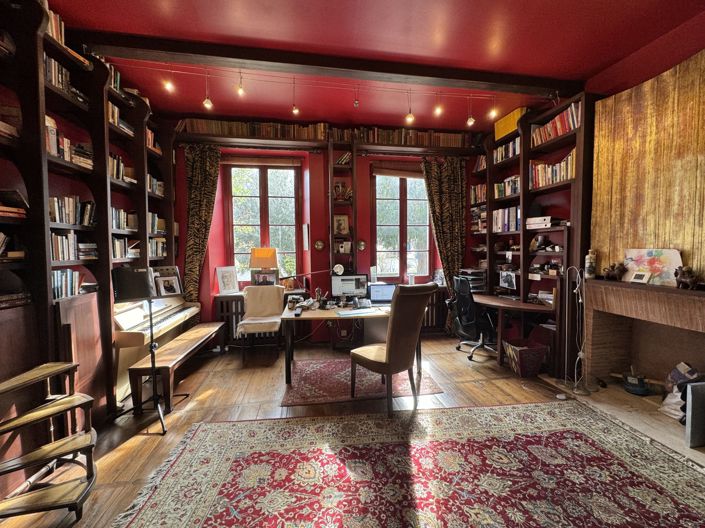 Image No.4-9 Bed House for sale