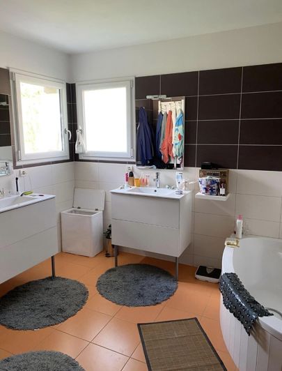 Image No.7-5 Bed House for sale