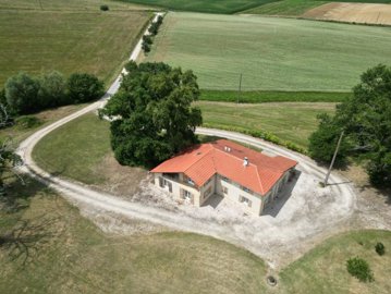 1 - Barcugnan, Country House