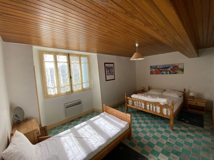 Image No.15-4 Bed House for sale