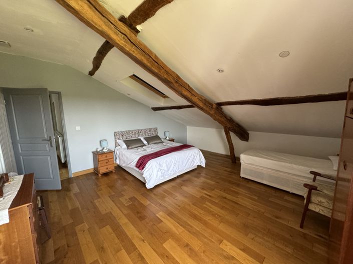 Image No.23-6 Bed House for sale