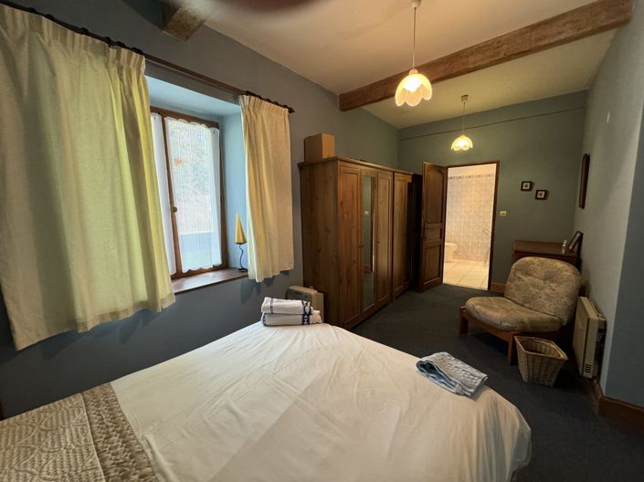 Image No.22-3 Bed House for sale