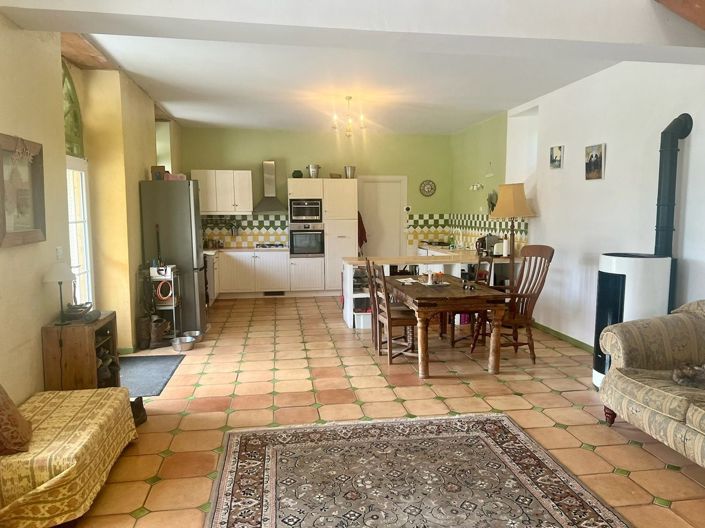 Image No.11-7 Bed House for sale