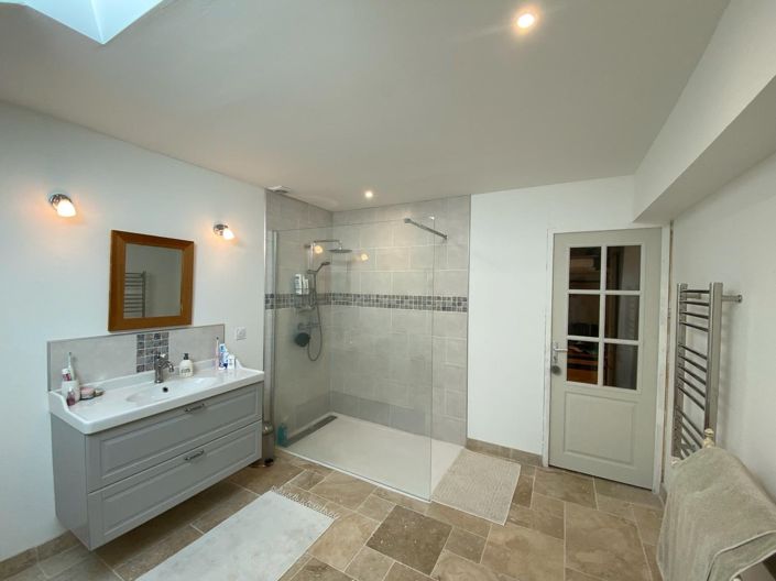 Image No.15-7 Bed House for sale