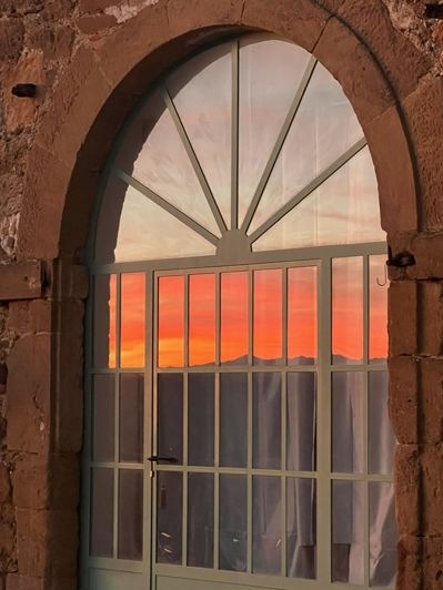 Image No.24-7 Bed House for sale