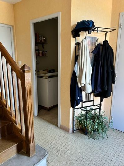 Image No.18-3 Bed House for sale