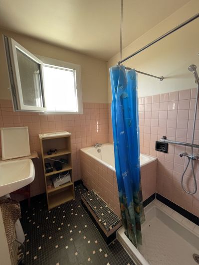 Image No.19-4 Bed House for sale