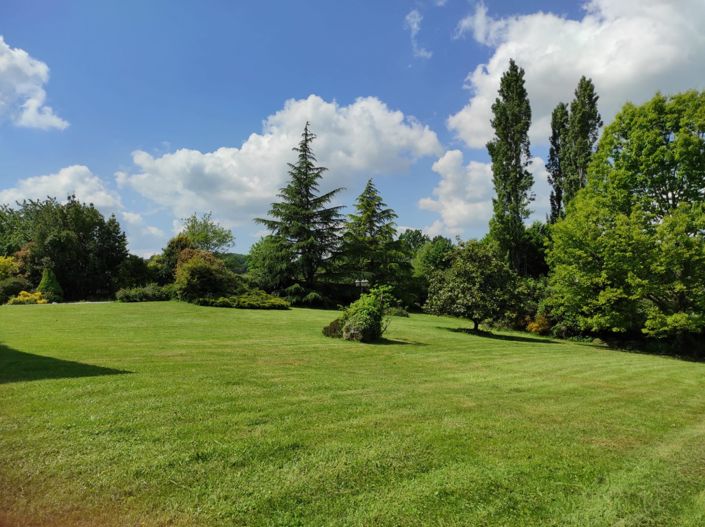 Image No.18-4 Bed House for sale