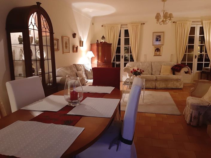 Image No.6-4 Bed House for sale