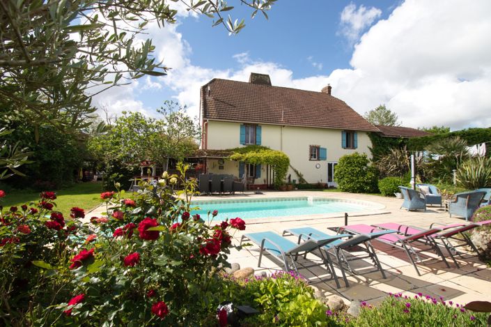 Image No.2-6 Bed House for sale