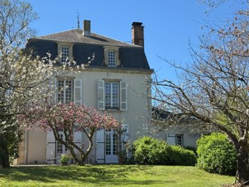 1 - Rabastens-de-Bigorre, House