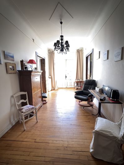 Image No.17-4 Bed House for sale