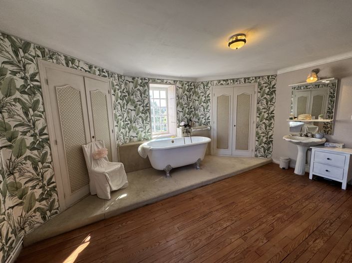 Image No.23-4 Bed House for sale