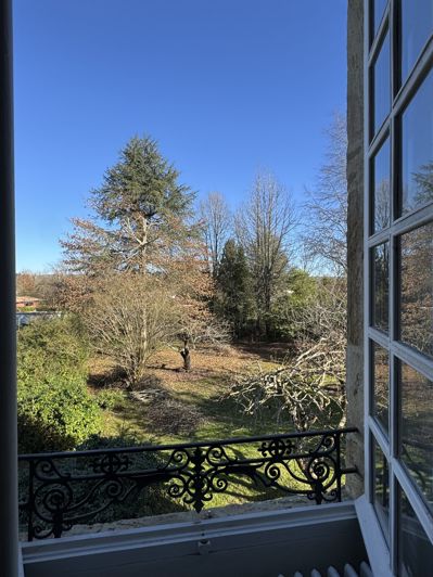 Image No.24-4 Bed House for sale