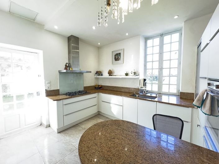 Image No.7-4 Bed House for sale