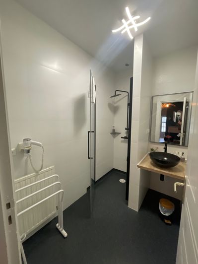 Image No.16-8 Bed House for sale